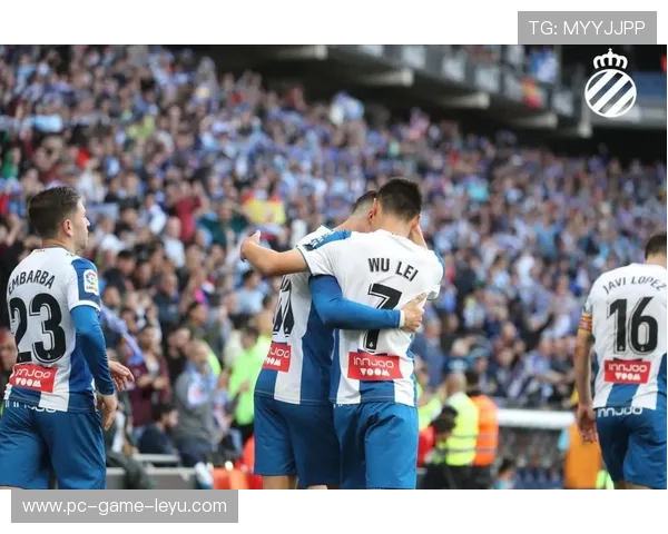 吉田麻也关键解围阻断必失球 吉田麻也关键解围阻断必失球